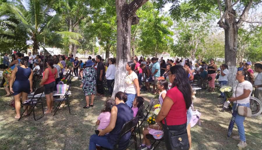 Gran respuesta las misas por el día de las madres