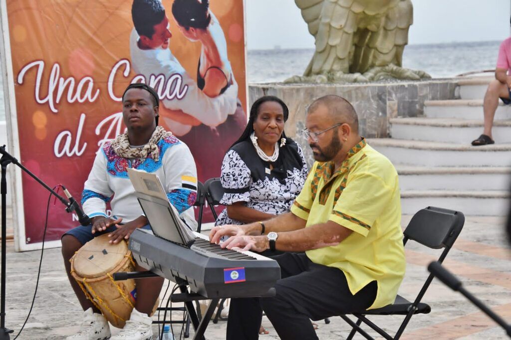 La Fundación de Parques y Museos de Cozumel presentó al coro juvenil Domus Artis en “Una Cana al Aire”