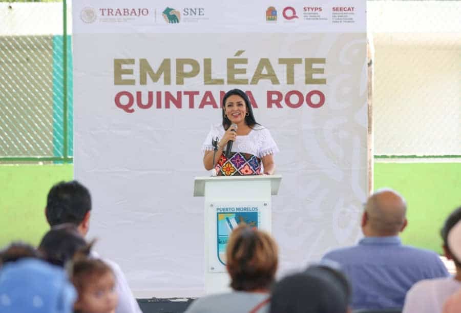 Inaugura Blanca Merari feria "Empléate Quintana Roo" en la comunidad Leona Vicario