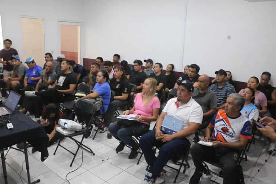 Continúa COJUDEQ reforzando conocimientos a entrenadores quintanarroenses