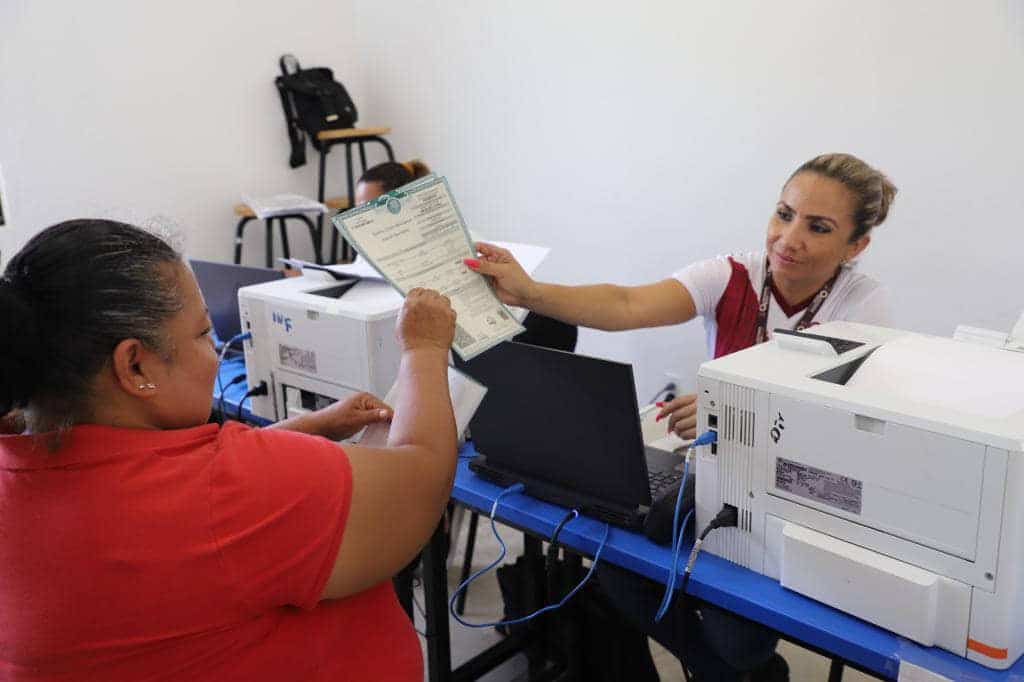 Realizan jornada de “Tu Identidad es Tu Derecho” en Villas Otoch en Cancún