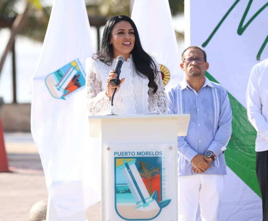 Encabeza Blanca Merari conmemoración del día de la Marina en Puerto Morelos