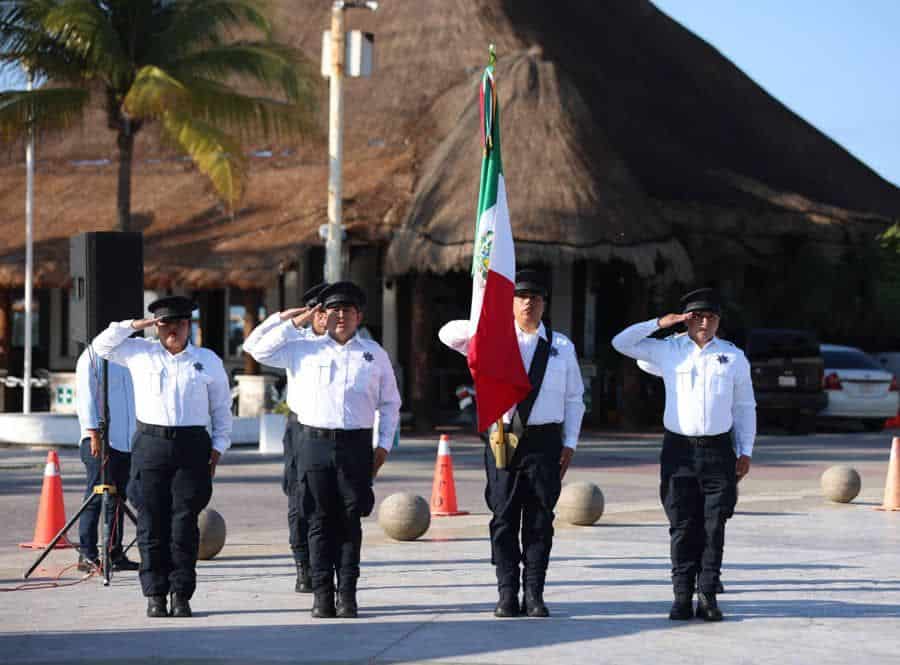 Encabeza Blanca Merari conmemoración del día de la Marina en Puerto Morelos