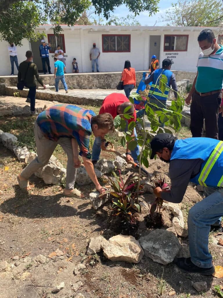 En Solidaridad se dignifica a refugiados