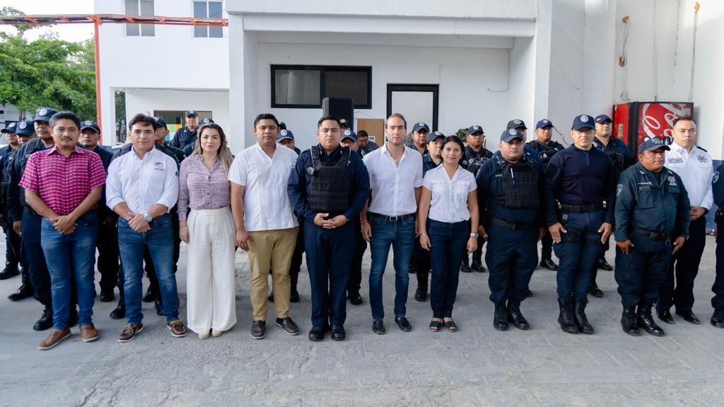 Diego Castañón anuncia nuevos estímulos para las y los policías de Tulum