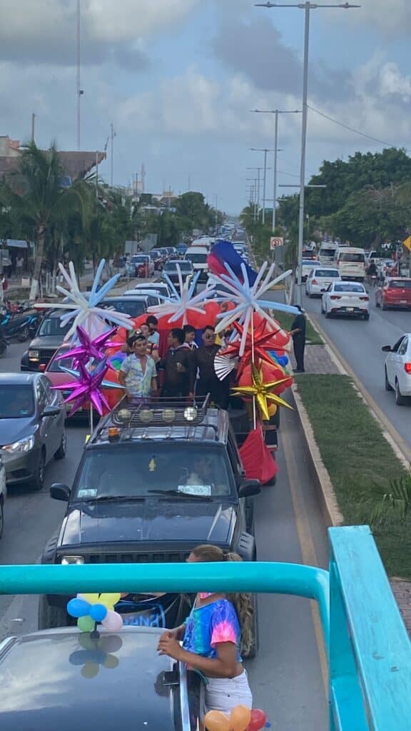 Marcha festiva por la diversidad sexual en Tulum congrega a decenas de personas