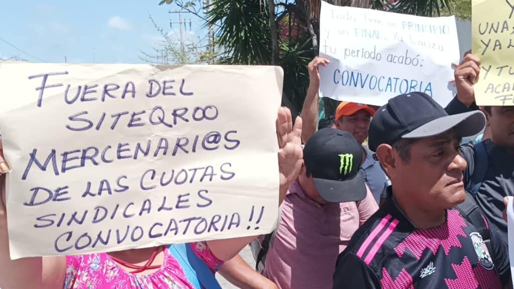 Protestan trabajadores del Siteqroo para exigir salida de actual líder sindical