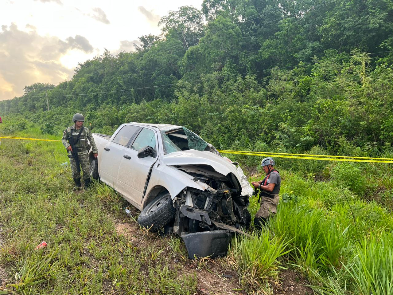 Deja 2 muertos y 2 heridos brutal choque en Bacalar