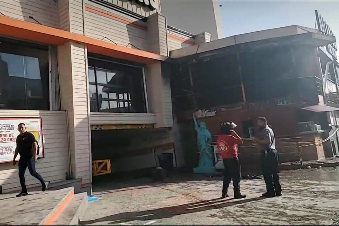 Se incendia pizzería en la Zona Hotelera de Cancún