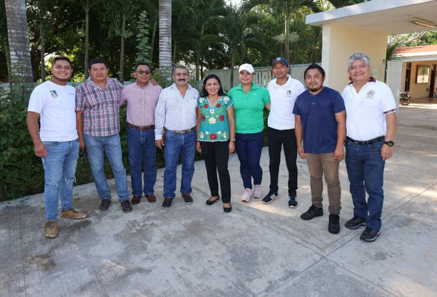 Encabeza Blanca Merari jornada de Reforestación en la secundaria "Francisco Zarco"