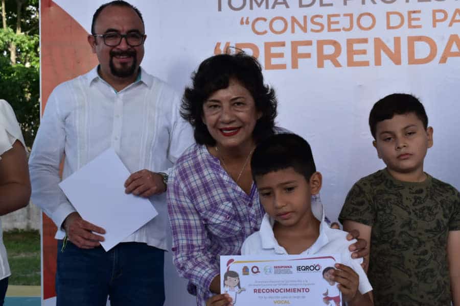 Sipinna y el Ieqroo toman protesta al Consejo de la Paz para el Combate del Acoso Escolar