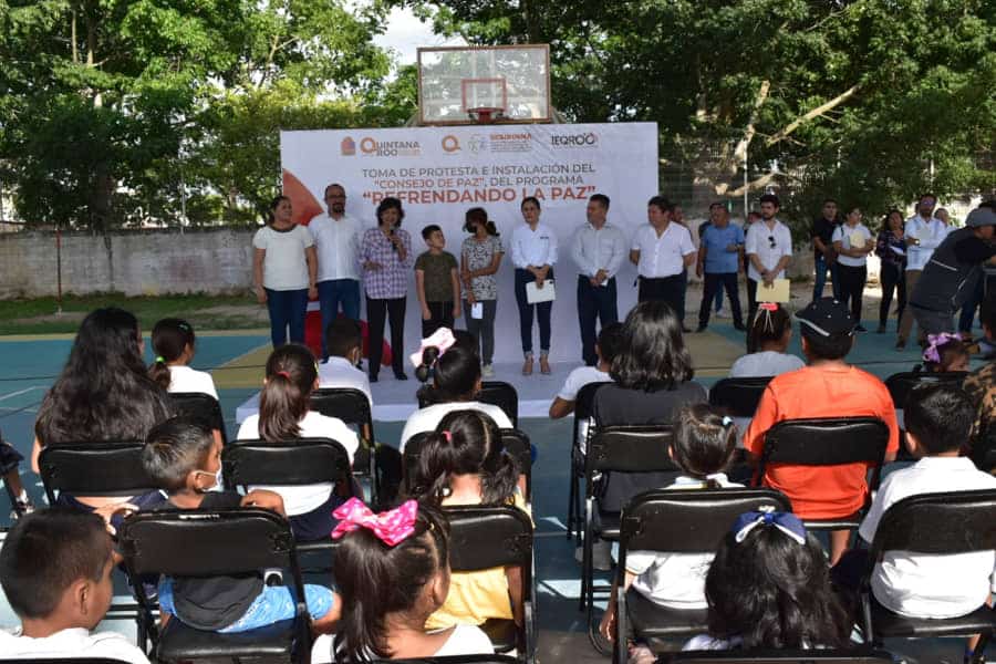 Sipinna y el Ieqroo toman protesta al Consejo de la Paz para el Combate del Acoso Escolar