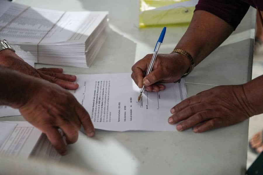 147 familias reciben escrituras de su propiedad en la Zona Continental de Isla Mujeres