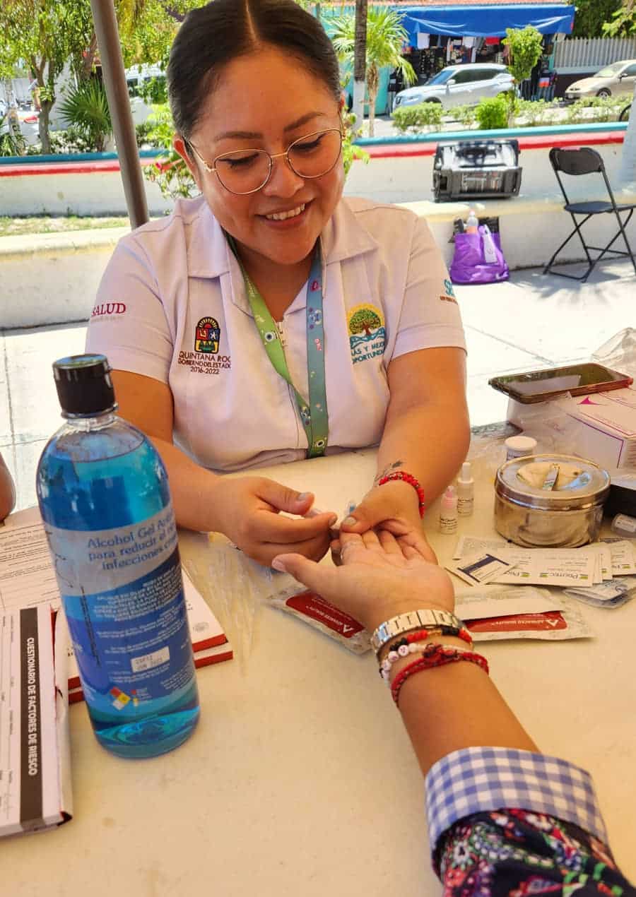 Organizan jornada de salud en el parque de la Colonia Zetina Gasca de Puerto Morelos