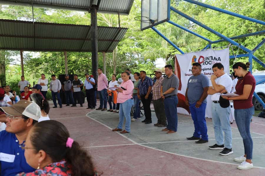 Gobierno de Mara Lezama impulsa el desarrollo escuchando y atendiendo a quintanarroenses de la zona limítrofe
