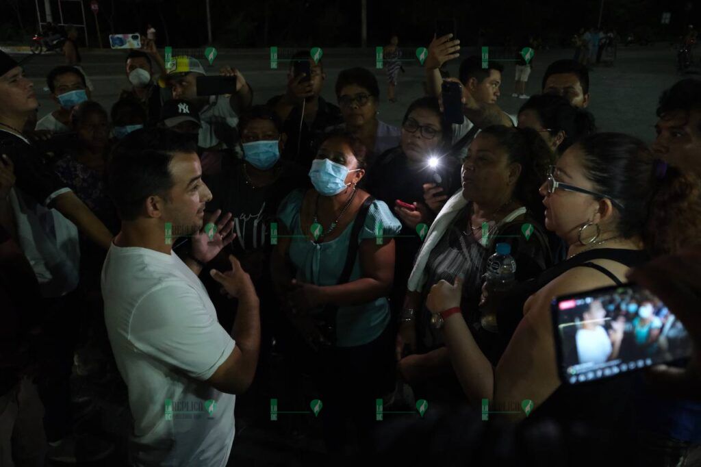 Se prolonga bloqueo al Arco Vial de Cancún en rechazo a reapertura de antiguo relleno