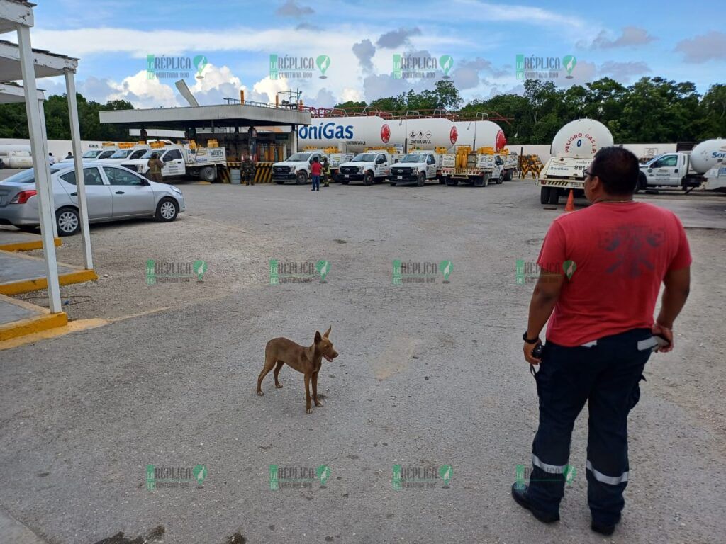 Explosión de un cilindro en gasera de Cancún deja cuatro lesionados