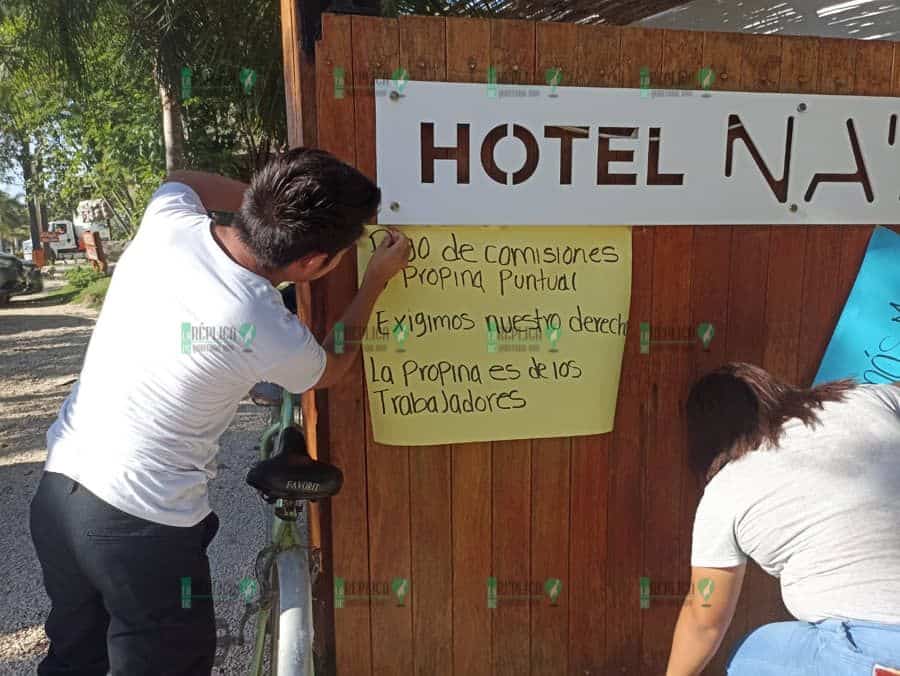 Se manifiestan trabajadores del hotel Naala en Tulum por falta de pago de propinas