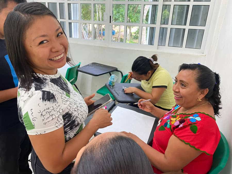 SEDE y NAFIN capacitan en negocios a comunidades mayas