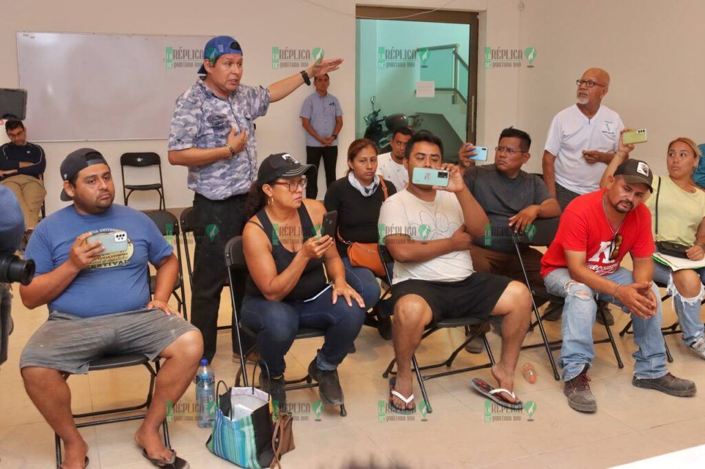 Atiende gobierno de Puerto Morelos a personas que exigen predios para vivienda