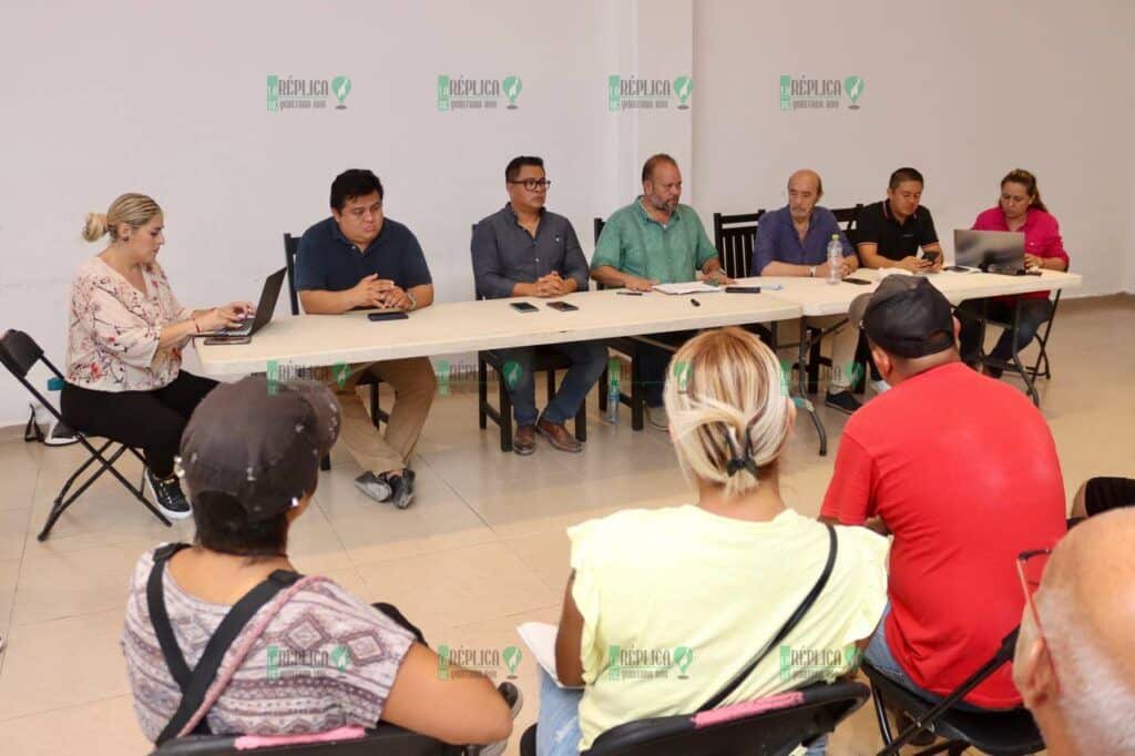 Atiende gobierno de Puerto Morelos a personas que exigen predios para vivienda