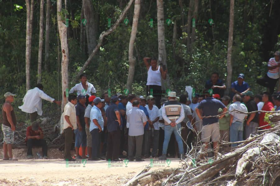 Bloquean ejidatarios de X-Maben banco de materiales