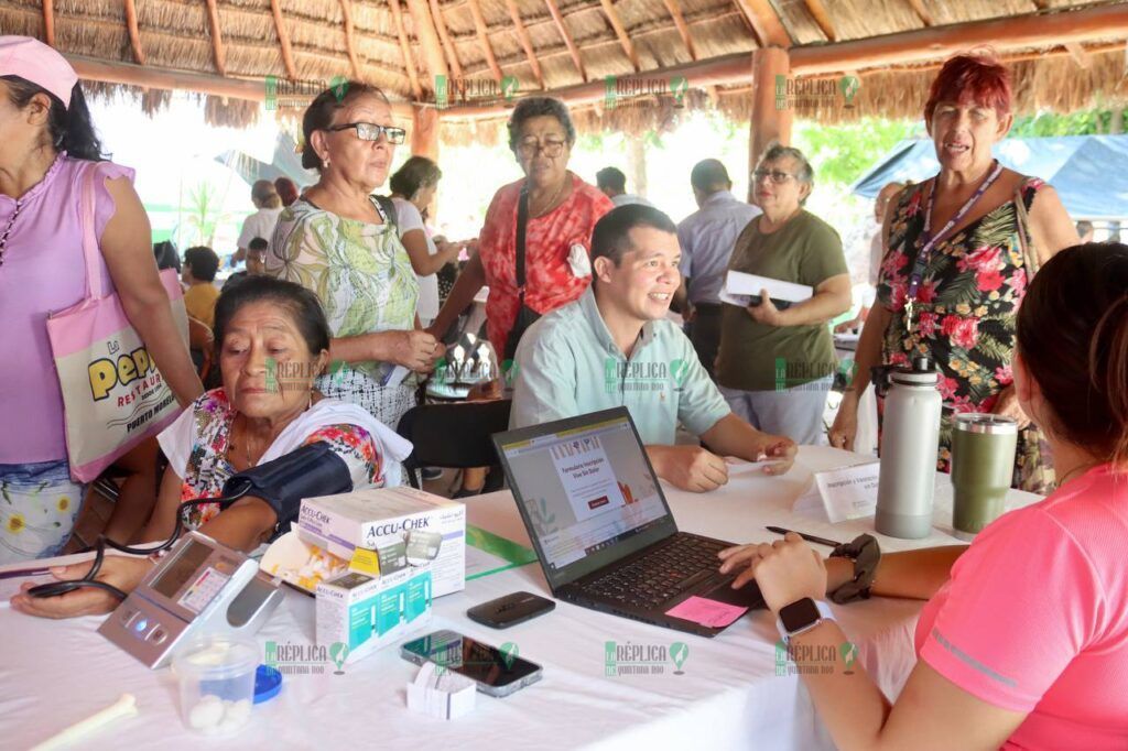 Ofrece DIF Puerto Morelos atención a la salud en la jornada Abrazando Corazones