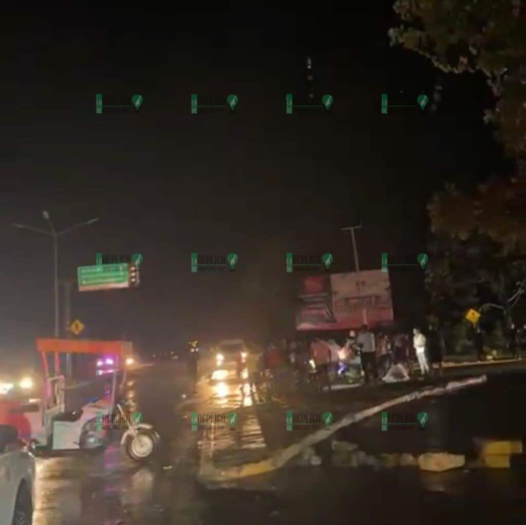 Vuelven a bloquear autopista en Playa del Carmen, por apagones