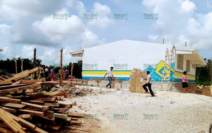 Falta de mano de obra retrasa construcción de escuelas en Quintana Roo