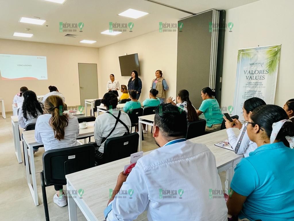 IQM imparte curso de capacitación "Mi Super Poder, Es Ser Mujer" en Puerto Morelos