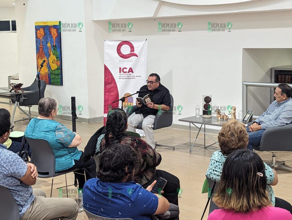 Presentan el libro “Ni un perro puede retozar en esta casa saciada de vacío” en la biblioteca “Javier Rojo Gómez”