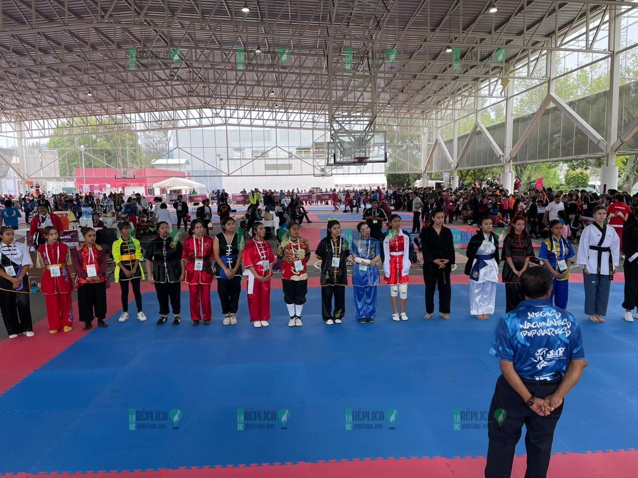Felicita gobierno de Puerto Morelos a destacados jóvenes deportistas
