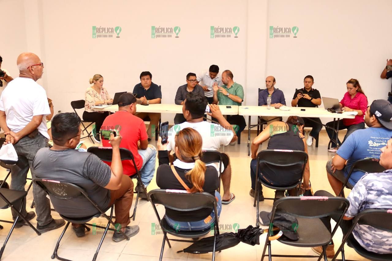 Puerto Morelos y el gobierno del estado atienden a representantes de solicitantes de lotes para vivienda