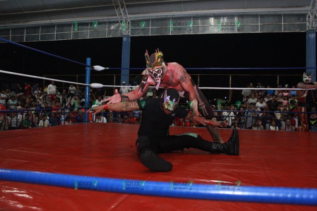 Los Rudos aplacaron los aires del Huracán Ramírez y el Duende Verde