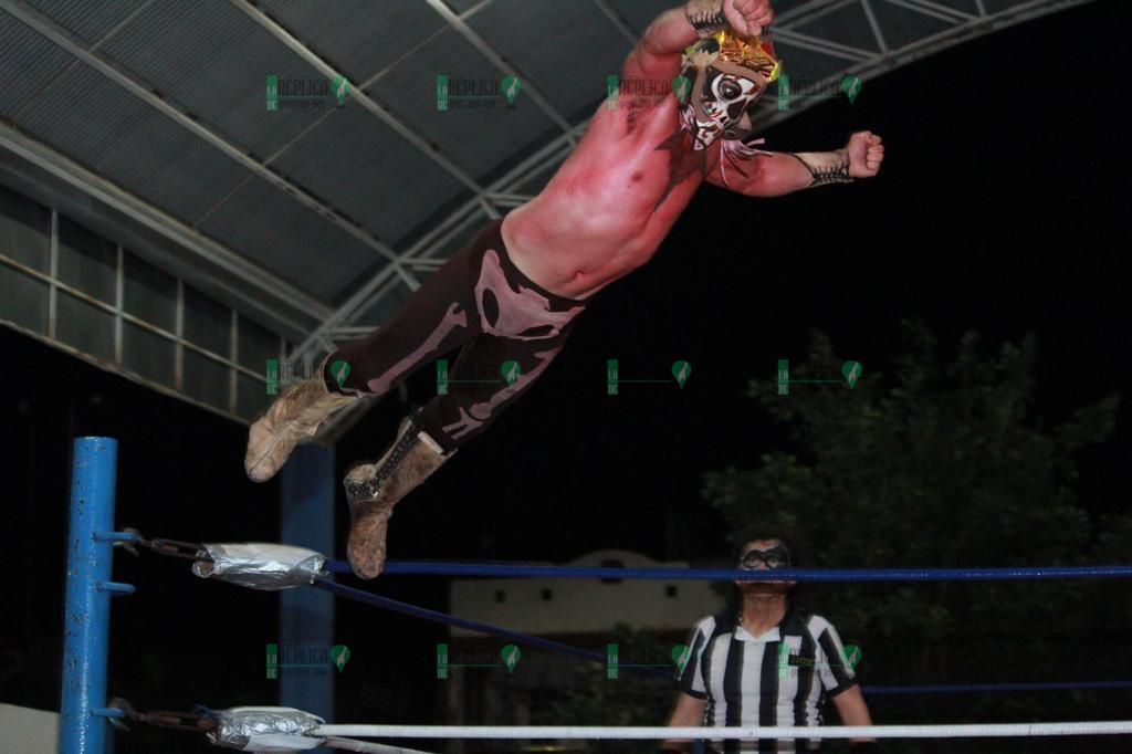 Los Rudos aplacaron los aires del Huracán Ramírez y el Duende Verde