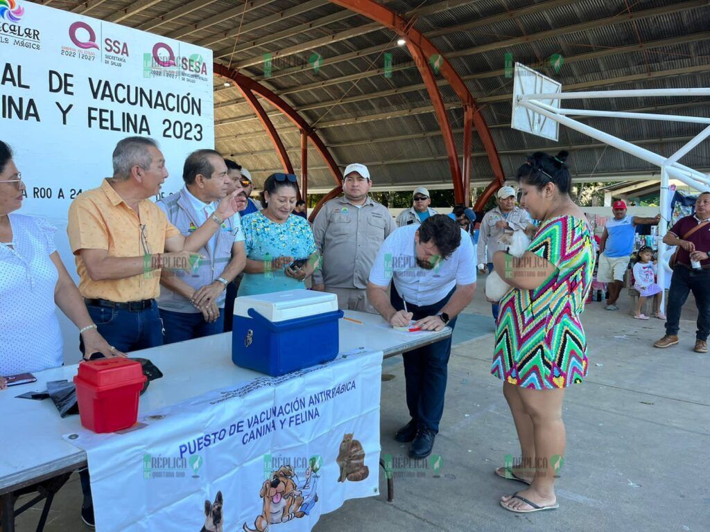 En Bacalar arranca con éxito la Jornada Nacional de Vacunación Antirrábica Canina y Felina