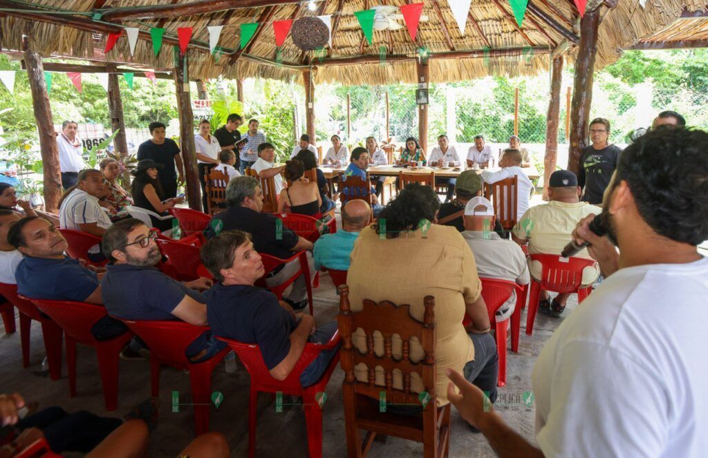 Establece Blanca Merari comunicación directa con prestadores de servicios de la Ruta de los Cenotes