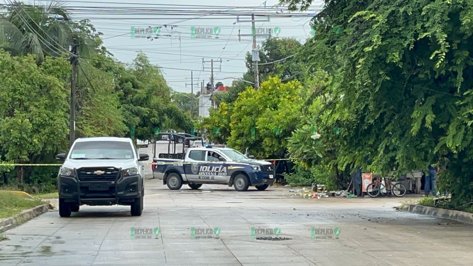 Hallan un cadáver embolsado frente al parque de la Región 230 de Cancún