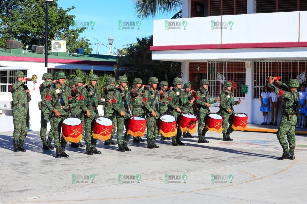 Fomenta Lili Campos valores cívicos en estudiantes