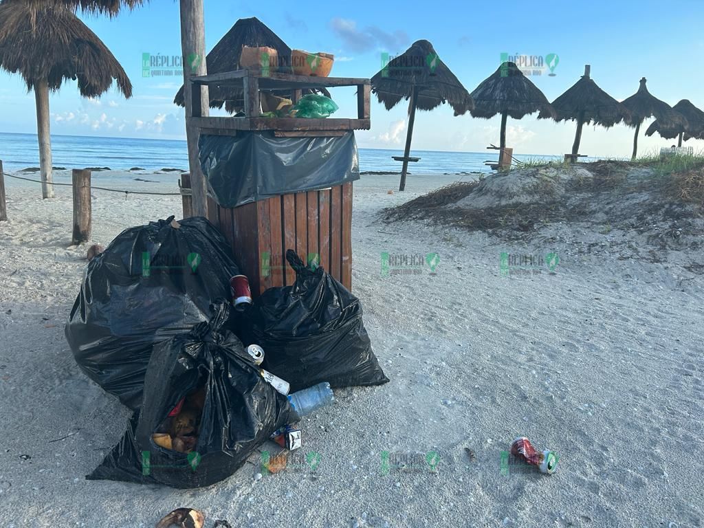 Holbox desesperado por basura, inundación y mosquitos