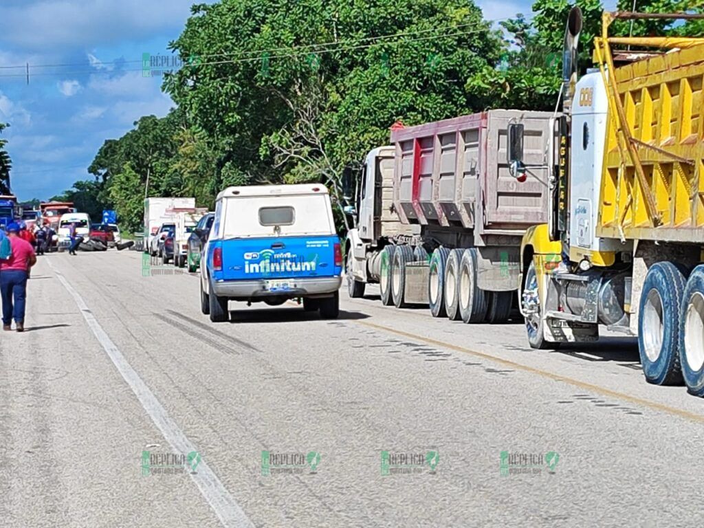 Bloquean habitantes de Francisco Villa carretera Chetumal-Escárcega