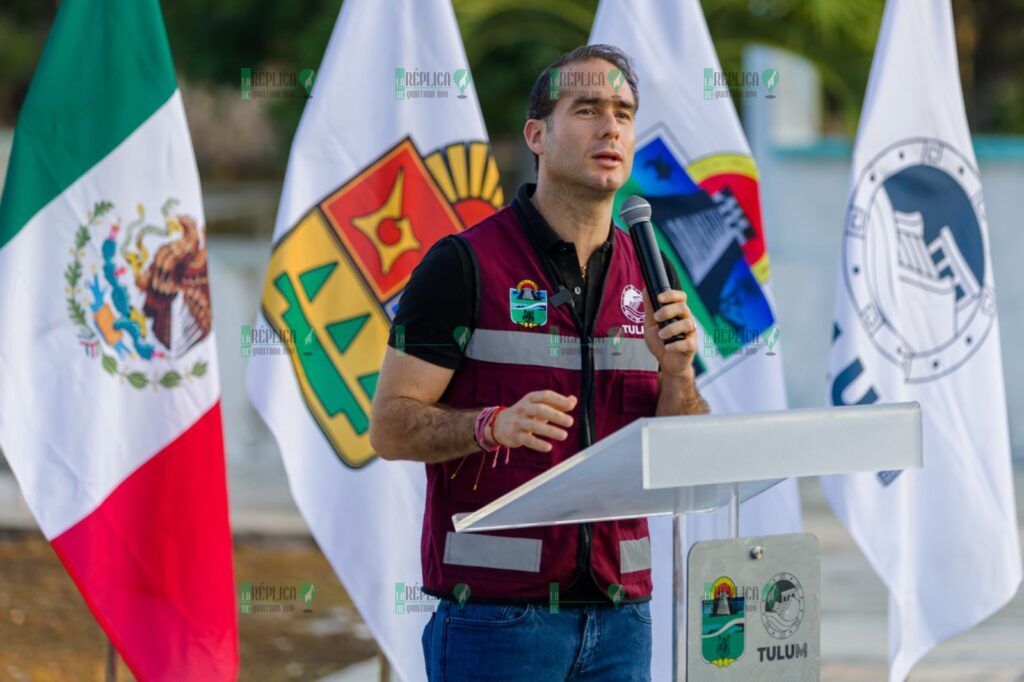 Diego Castañón pone en marcha construcción de arcotecho en Sahcabmucuy