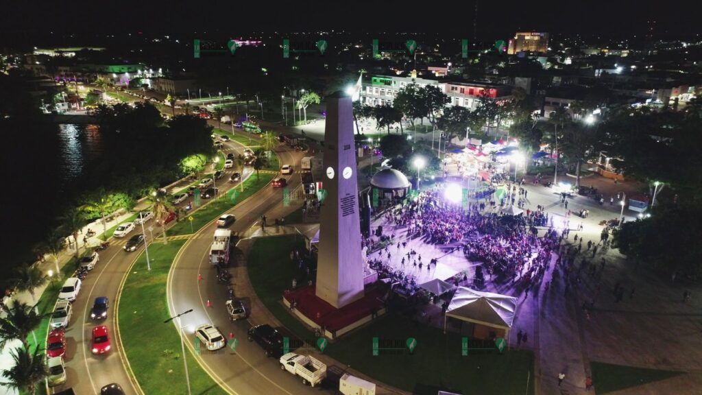 Las y los quintanarroenses celebran el 49 aniversario de Quintana Roo