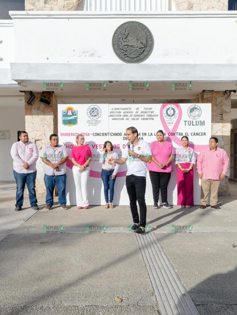 Diego Castañón encabeza banderazo rosa “concientizando a Tulum contra el cáncer de mama”