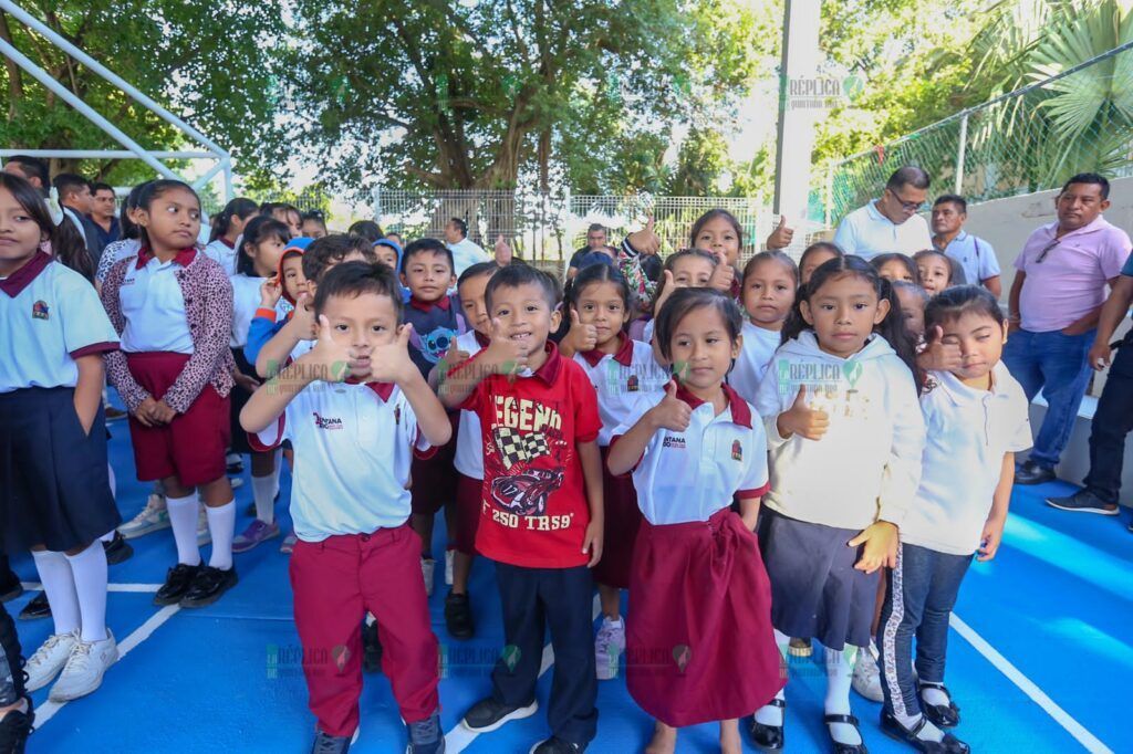 Espacios dignos para estudiantes; CROC rehabilita cancha deportiva