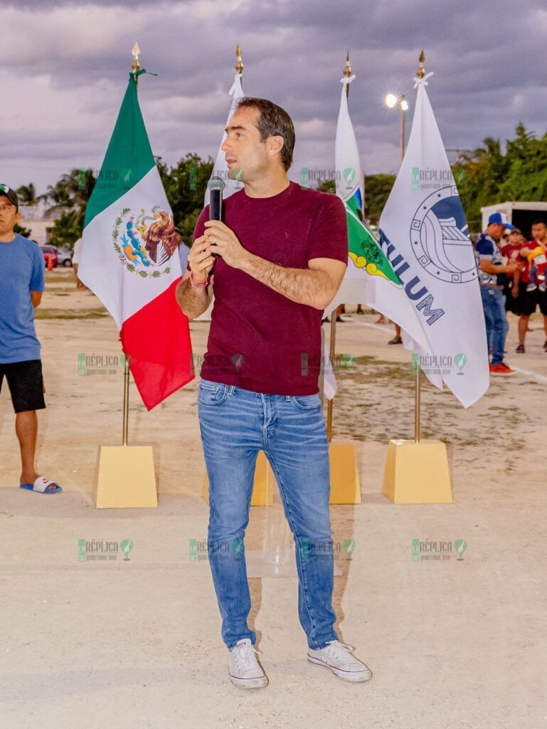 Diego Castañón le cumple a Akumal con nuevas instalaciones deportivas