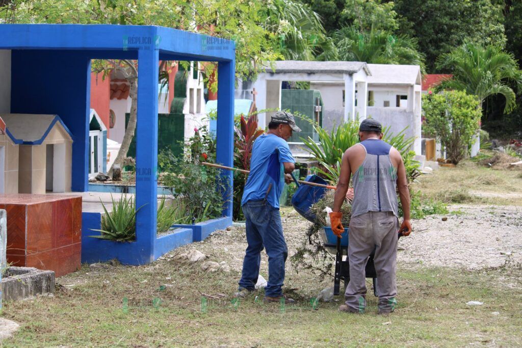 Con motivo del día de muertos, darán mantenimiento a los tres cementerios de Puerto Morelos