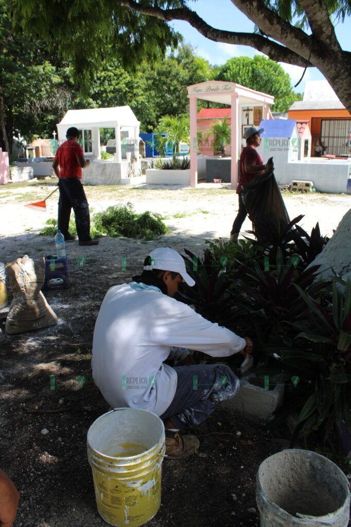 Con motivo del día de muertos, darán mantenimiento a los tres cementerios de Puerto Morelos