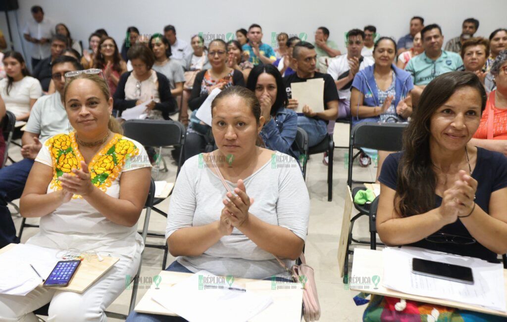 Refrenda Blanca Merari el apoyo de su gobierno a los artesanos de Puerto Morelos