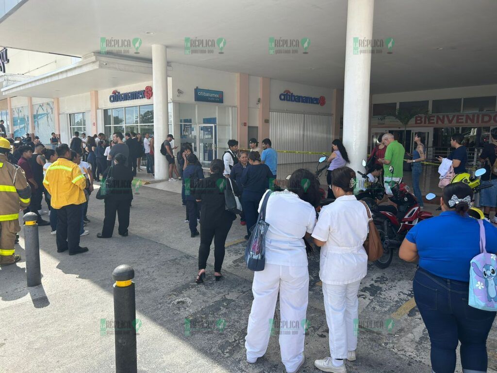 Se incendia cajero automático en centro comercial de Playa del Carmen